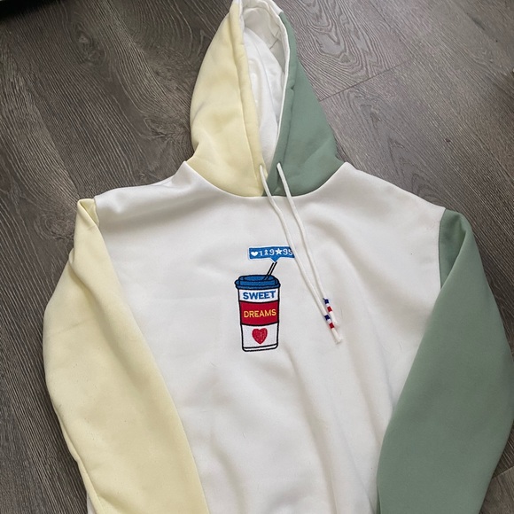 ROMWE Tops - Women’s Embroidery Coffee Hoodie